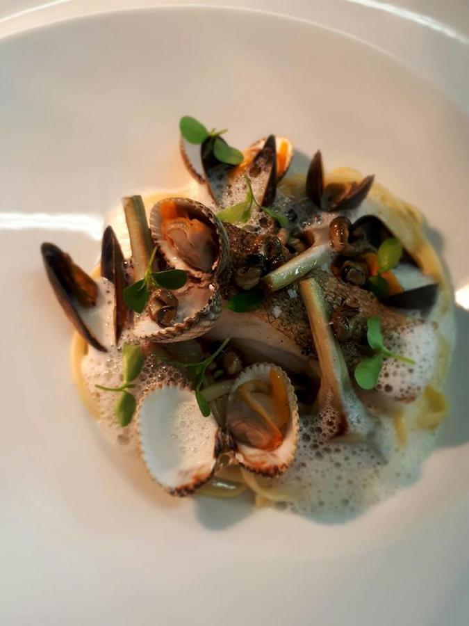 Saveurs De L'Abbaye 호텔 생트 외부 사진
