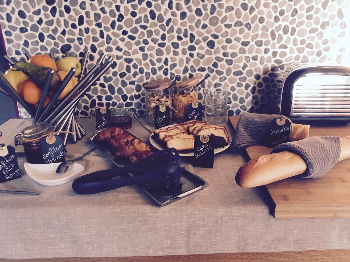 Saveurs De L'Abbaye 호텔 생트 외부 사진