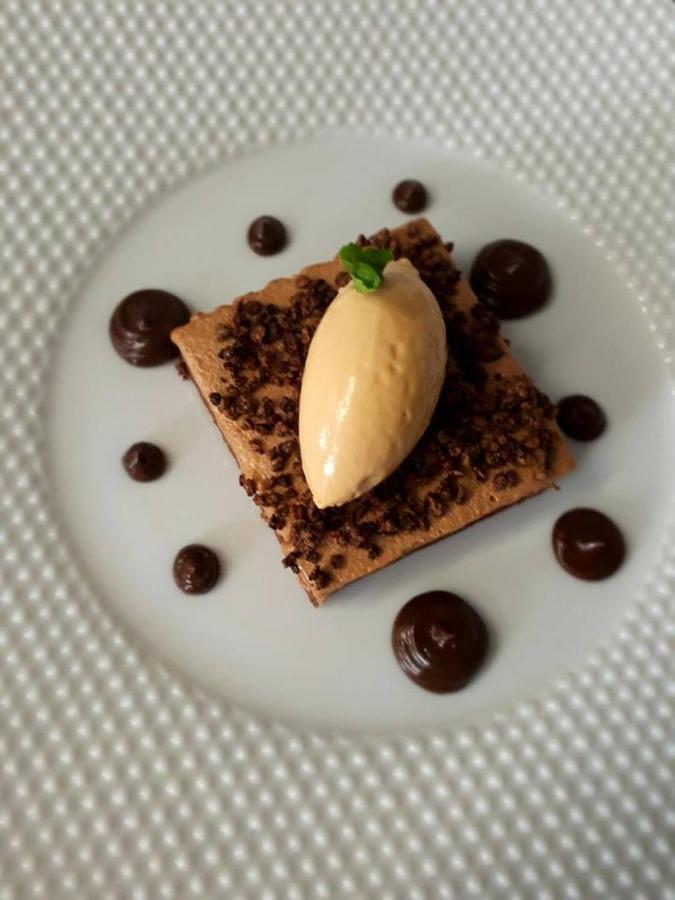 Saveurs De L'Abbaye 호텔 생트 외부 사진